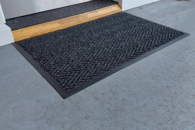 Chevron Entrance Mat 120 x 180cm Charcoal