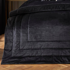 Chic Luxury Soft Velvet Frame Stitched Warm And Cosy Bedspread