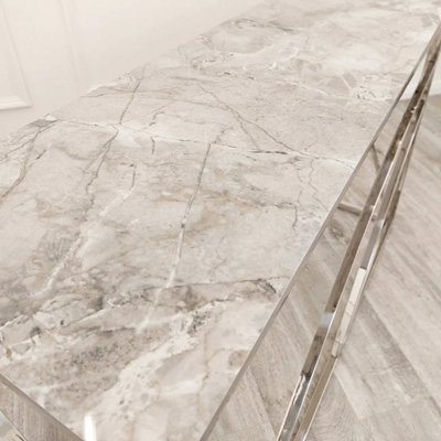 Chic Stella Console Table / Modern Design for Contemporary Spaces