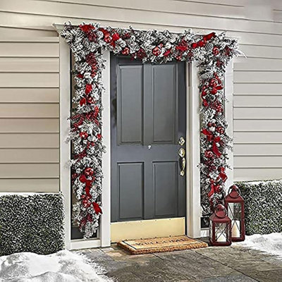 Christmas canes for front door, Christmas wreath in imitation red ...
