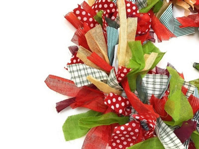 Christmas Wreath Cottage Style Wall Decor in Red Green Fabric - L30 x W30 - 3