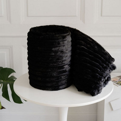 Chunky Ribbed Cord Faux Fur Velvet Touch Sofa Bed Throwover Soft touch Blanket Black (200 x 240CM)