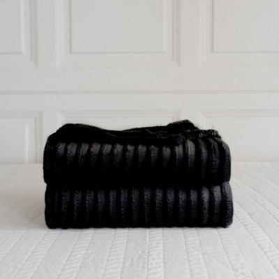 Chunky Ribbed Cord Faux Fur Velvet Touch Sofa Bed Throwover Soft touch Blanket Black (200 x 240CM)