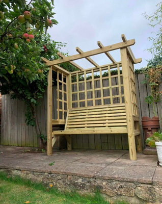 CHURNET VALLEY GARDEN FURNITURE BEATRICE ARBOUR SITS 3 - 5