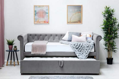 Grey velvet 2024 trundle bed