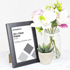 Clay Roberts Photo Picture Frames 6 x 4, Black, Pack of 3, Freestanding and Wall Mountable, 10 x 15 cm, 6x4 Picture Frame Set
