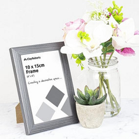 Clay Roberts Photo Picture Frames 6 x 4, Grey, Pack of 3, Freestanding and Wall Mountable, 10 x 15 cm, 6x4 Picture Frame Set