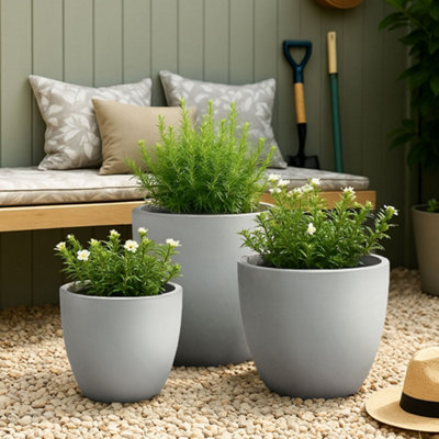 Cluster Set of 3 IDEALIST™ Garden Round Planter, Grey Reinforced Stone Cotswold Plant Pots: D35 H32 cm + D46 H45 cm + D56 H52 cm