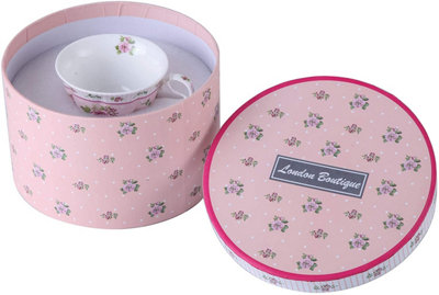 coffee-tea-cups-and-saucers-