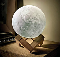 Colour Changing 3D Moon Lamp - USB Rechargeable Night Light with Wooden Stand - Measures H16 x 11cm Diameter