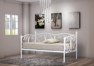 Comfy Living 3ft Christina Metal Day Bed With Crystal Finials in White