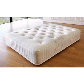 Comfy Living 5ft Aloe Vera Infused Memory Foam and Pocket Sprung Mattress