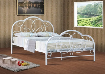 Comfy Living Alexis 4ft6 Metal Bed Frame