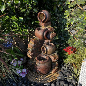Compact Moroccan Pots Solar Powered Water Feature With Cover
