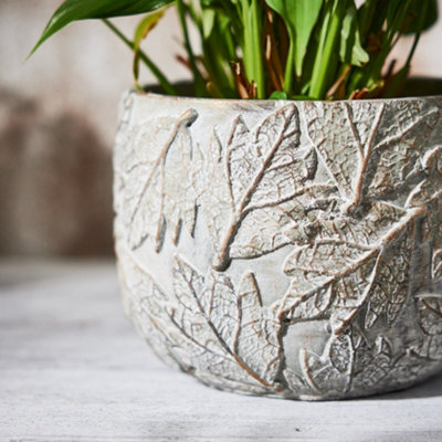 Contemporary Grey Leaf Embossed Large Flower Planter Indoor Outdoor Plant Pot (H) 14cm, (Dia)19cm
