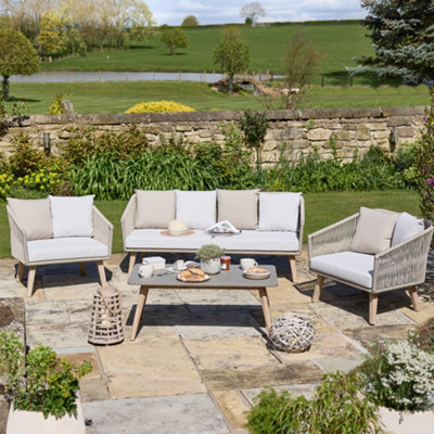 Contemporary Style Four Seater Rattan Garden Furniture Set Acacia Wood  Outdoor Garden Sofa Set with Coffee Table