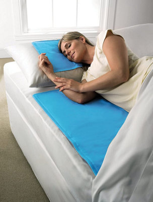 Cooling Gel PVC Mattress Pad - Provides Constant Comfort & Requires No Refrigeration - Measures 68 x 89cm
