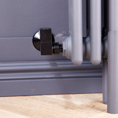 Corner Square Manual Radiator Valve Pack 15mm x 1/2 inch Satin Black Finish