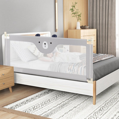 Baby bed guard for double outlet bed