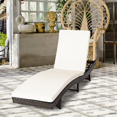 Folding wicker best sale chaise lounge