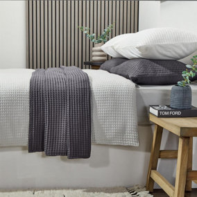 Cotton Waffle Bedspread Dark Grey Quilted Throw Large Bed Runner 250 x 260cm