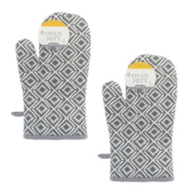 Country Club Set of 2 Global Oven Mitts