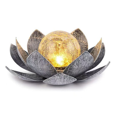 Courtyard Solar Cracked Lotus Lamp