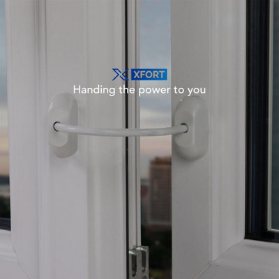 Cranked Right Window Handle Installation Kit in White
