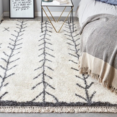 Cream Arrow Shaggy Geometric Modern Easy to Clean Rug for Dining Room-120cm X 170cm