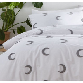 Crescent Tuffted Duvet Cover and 1 Pillowcase set - Single
