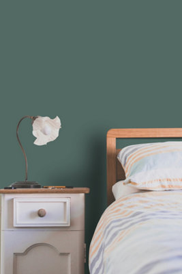 Crown Trade Vinyl Matt Walls & Ceilings Emulsion Paint Pantone 5477 C ...