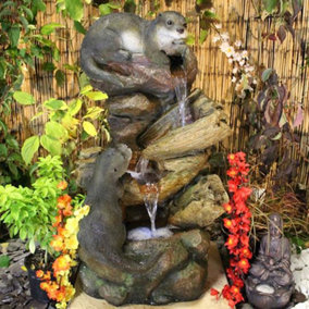 Curious Otters Animal Fountains Solar Water Feature - Solar Powered  - Resin - L40 x W44 x H76 cm