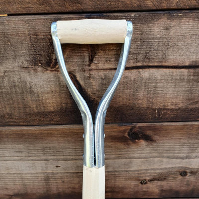 D Type Wooden Shaft Handle 100 cm / 39 in - Hardwood Replacement Handle ...