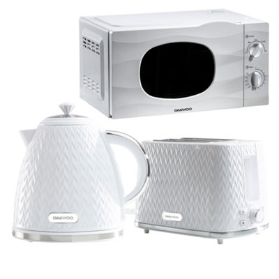 Kettle toaster outlet microwave