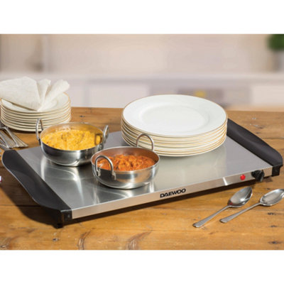 https://media.diy.com/is/image/KingfisherDigital/daewoo-buffet-server-200w-electric-food-plate-warmer-3-x-1-2l-serving-trays-silver~5024996883008_02c_MP?$MOB_PREV$&$width=618&$height=618