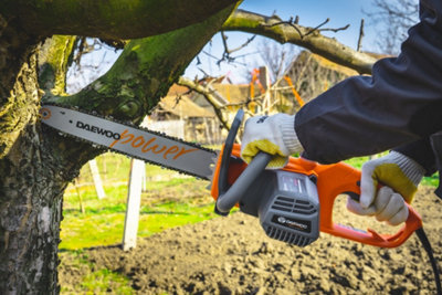 Daewoo Corded DCS1816E Electric Chainsaw 1800W 405mm Cutting Length - 4