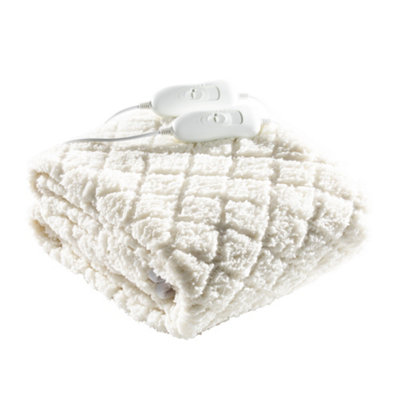 Daewoo Double Heated Electric Blanket Fleece With Skirt 153 x 137cm White  HEA1835GE | DIY at Bu0026Q