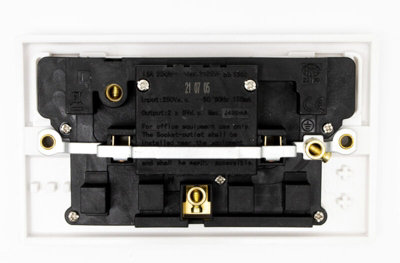 Daewoo Electricals Double Wall Socket with 2x USB Ports 5V 2.1A White ELA1152