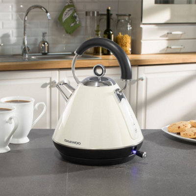 Daewoo Kensington Matching Pyramid Kettle 2-Slice Toaster & Microwave ...