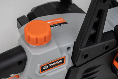Daewoo U-FORCE Series 18V Cordless Chainsaw 10 Inch (25 cm) + 2.0Ah Battery + Charger - 6