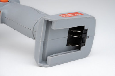 Daewoo U-FORCE Series 18V Cordless Electric Handheld Mini Chainsaw (BODY ONLY) 5YR Warranty - 4