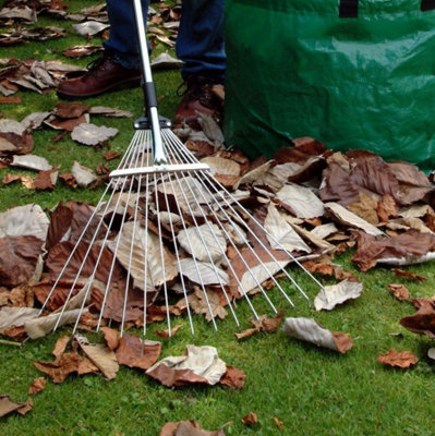 Darlac Expanding Telescopic Metal Garden Leaf Rake Cuttings Lawn Adjustable