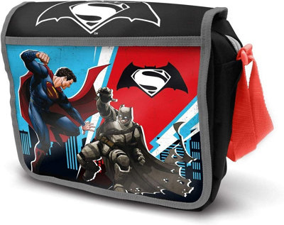 https://media.diy.com/is/image/KingfisherDigital/dc-batman-v-s-superman-insulated-lunch-bag-with-justice-league-junior-backpack~5059331212458_03c_MP?$MOB_PREV$&$width=618&$height=618