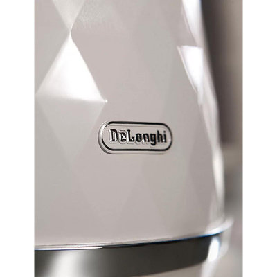 De Longhi Simbolo Electric Kettle In White 1.7L KBJX3001.W DIY