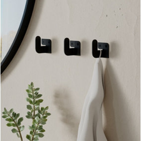 Decortie Luxa Modern Metal Set of 3 Hangers, Wall Mounted Coat Hooks, Waterproof Material, Unique Design, Black