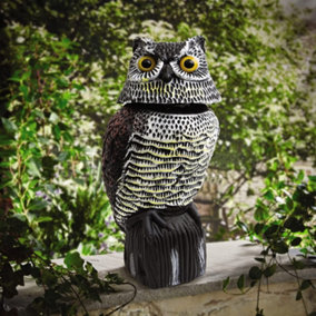 Decoy Owl Bird Scarer - Lifelike Weatherproof Ornament with Reflective Eyes & 360 Rotating Head for Deterring Birds & Rodents