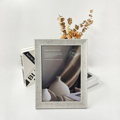 DEENZ Set Of 2 Avebury Stone Effect Photo Frame A4 Ribbed Pattern