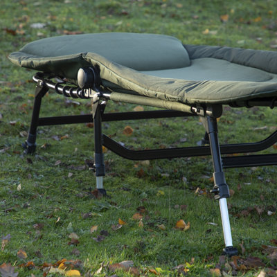 Dellonda Deluxe Wide Adjustable Bedchair Fleece Mattress & Pillow 3 Legs - DL78