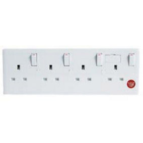 Dencon 4 Gang Switched Socket White (One Size)