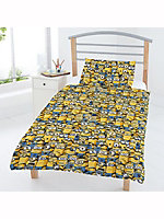 Despicable Me Minions 4 in 1 Junior Bedding Bundle (Duvet, Pillow and Covers)